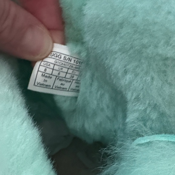 UGG Light tiffany Blue Sheepskin Boots with Ribbon - Picture 5 of 5